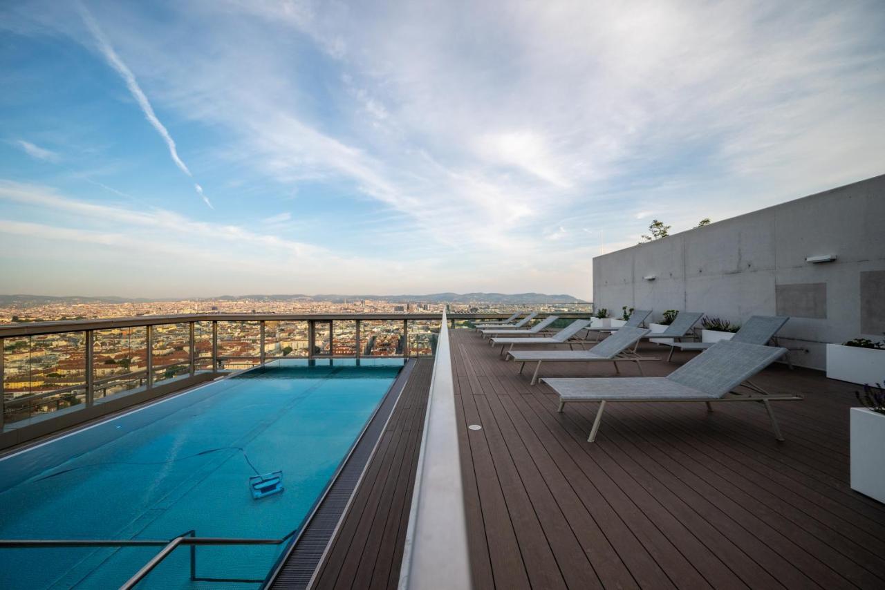 Exclusive 2Br Skyline Penthouse By Hm Apartman Bécs Kültér fotó