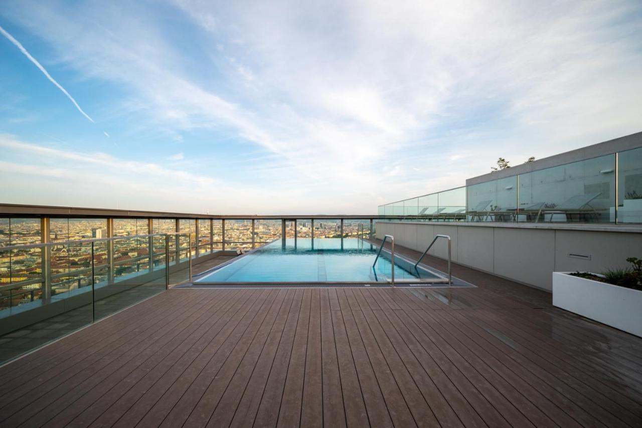 Exclusive 2Br Skyline Penthouse By Hm Apartman Bécs Kültér fotó