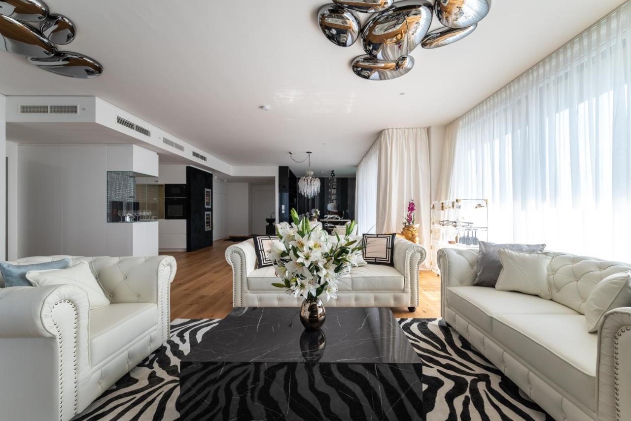 Exclusive 2Br Skyline Penthouse By Hm Apartman Bécs Kültér fotó