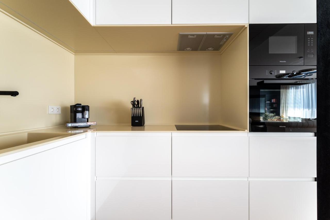 Exclusive 2Br Skyline Penthouse By Hm Apartman Bécs Kültér fotó
