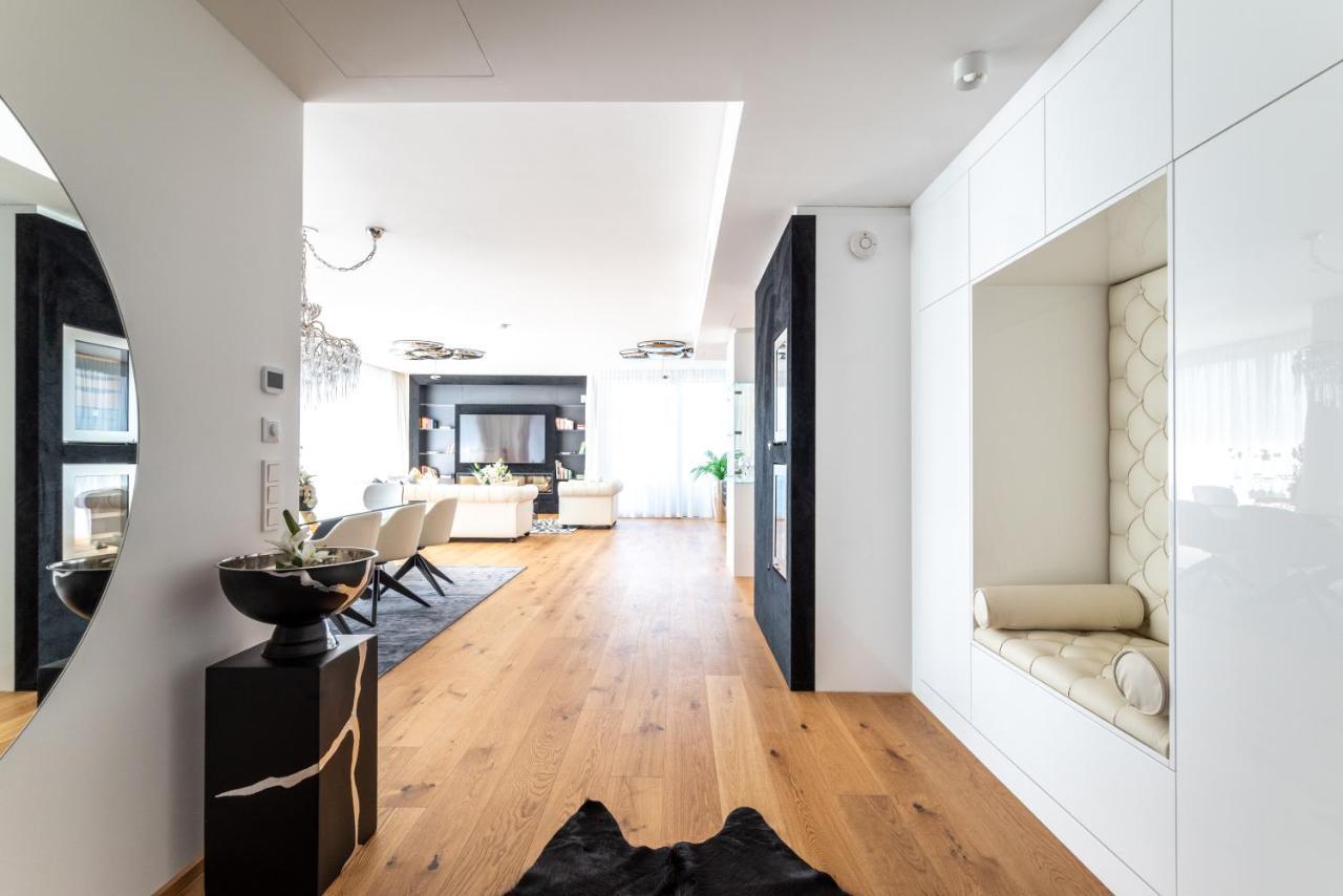 Exclusive 2Br Skyline Penthouse By Hm Apartman Bécs Kültér fotó
